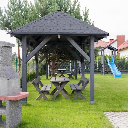 Underground Apartment In A Lux Holiday House Posejdon By Renters Prestige Kolczewo Ngoại thất bức ảnh