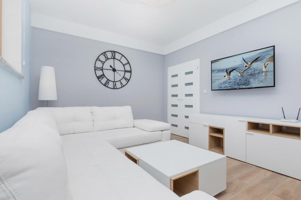 Underground Apartment In A Lux Holiday House Posejdon By Renters Prestige Kolczewo Ngoại thất bức ảnh