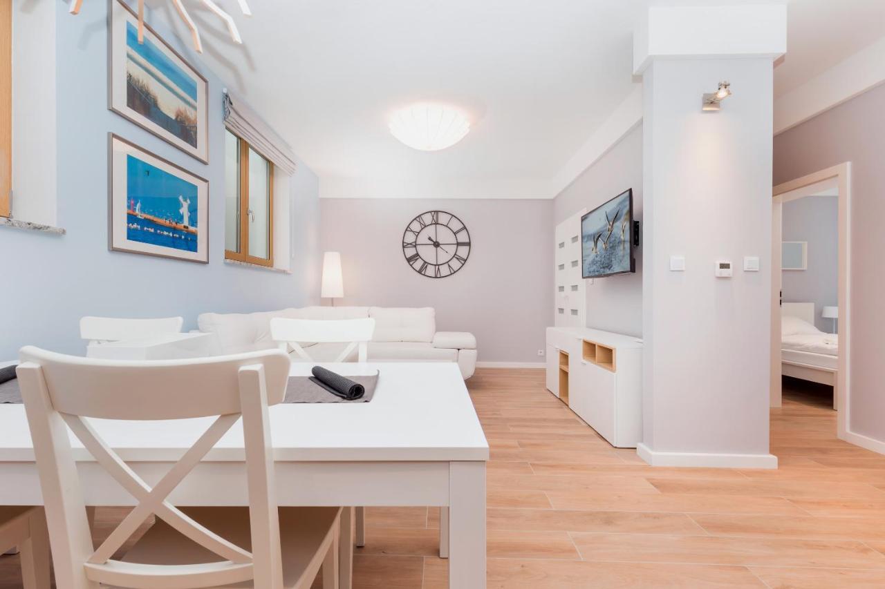 Underground Apartment In A Lux Holiday House Posejdon By Renters Prestige Kolczewo Ngoại thất bức ảnh